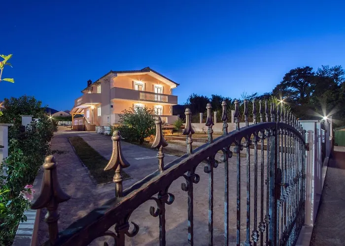 Vacation Matic With 7 Bedrooms فيلة سيني