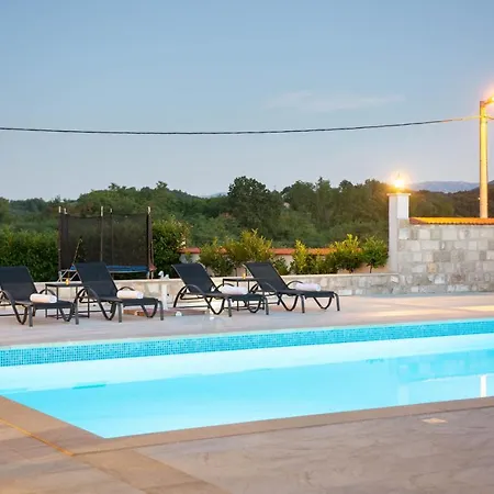 Vacation Matic With 7 Bedrooms Villa