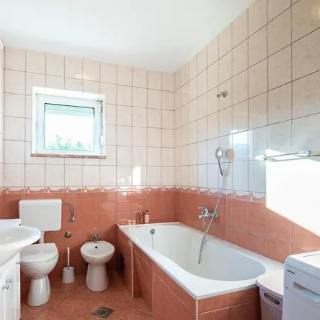 Vacation Matic With 7 Bedrooms Villa Sinj