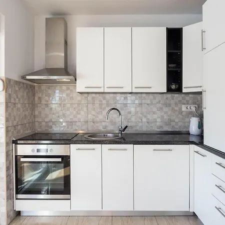Villa Vacation Matic With 7 Bedrooms Sinj