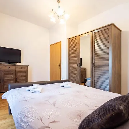 Vacation Matic With 7 Bedrooms * Sinj