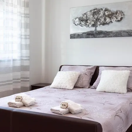 Vacation Matic With 7 Bedrooms * Sinj