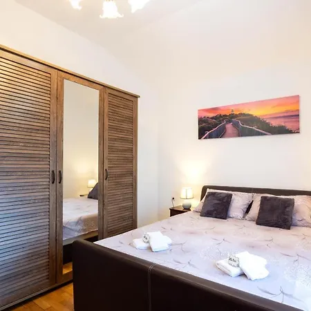 Vila Vacation Matic With 7 Bedrooms