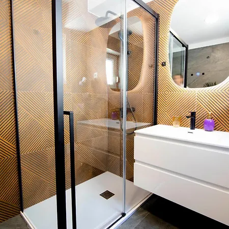 Vacation Matic With 7 Bedrooms * Sinj