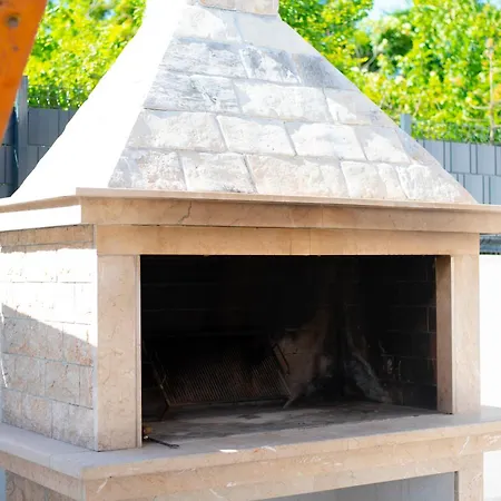 Vila Vacation Matic With 7 Bedrooms